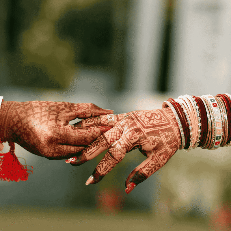 Ways to Emotionally Connect with a Man and Deepen Your Bond